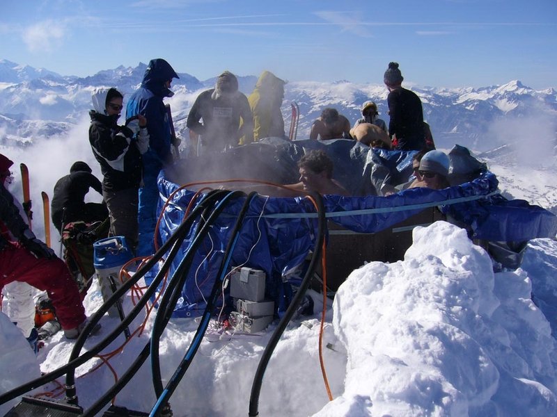 jacuzzi built in the mountains