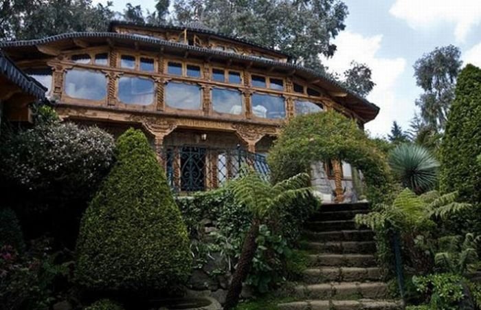 Confiscation of Mexican drug lords property