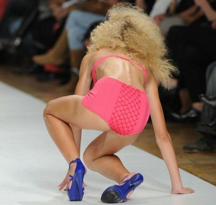 models falling on the catwalk