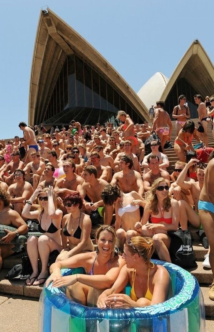 Swimsuits parade, Sydney, Australia