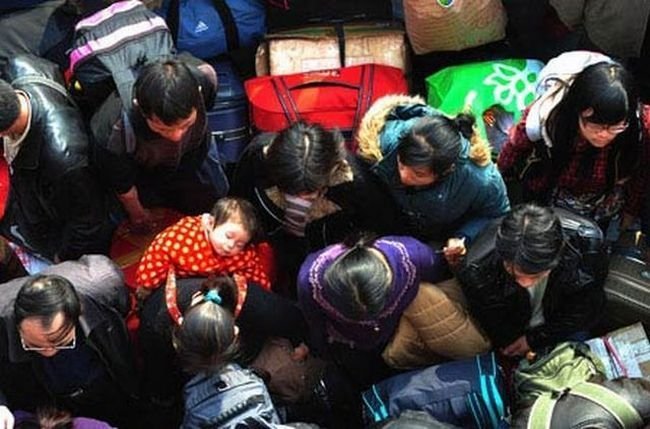 Millions of people are returning home for the weekend, China