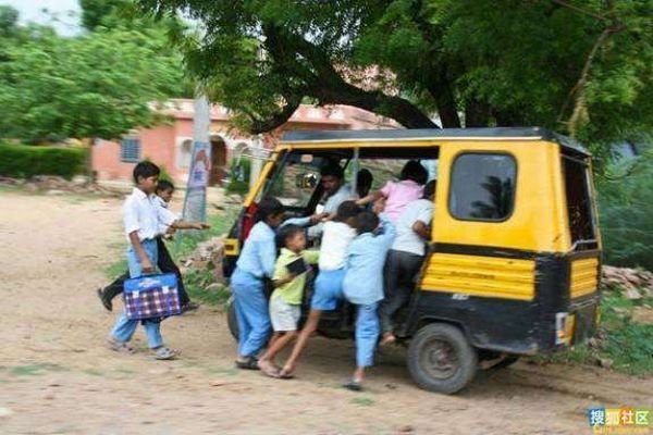 School transport for children, India