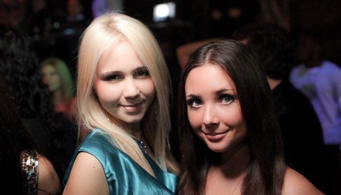 nightlife party girls