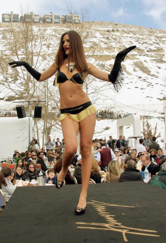 2010 Lingerie Ski and Fashion Festival girls, Lebanon