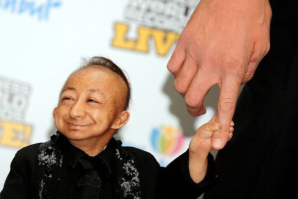 He Pingping, world's shortest man died