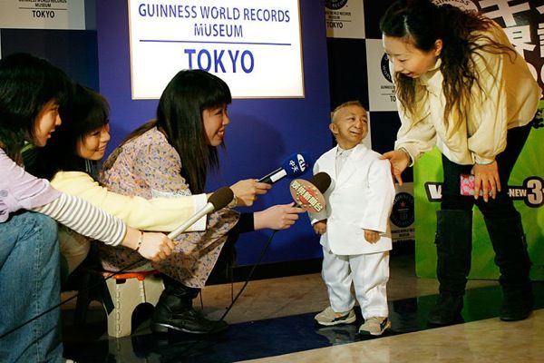 He Pingping, world's shortest man died