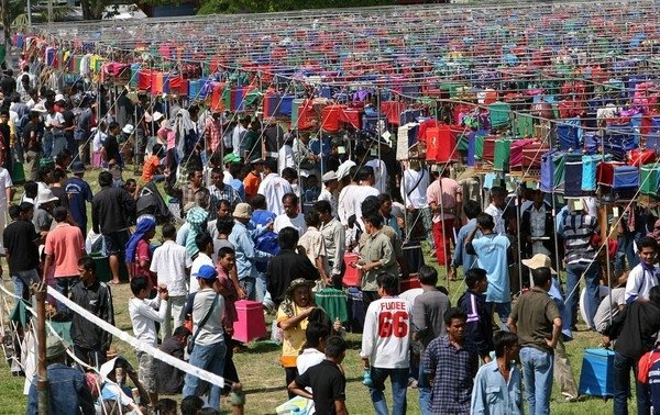 Bird Singing Contest  2010 in Yala Province, Thailand
