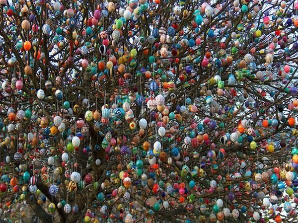 Easter Tree by Volker Kraft