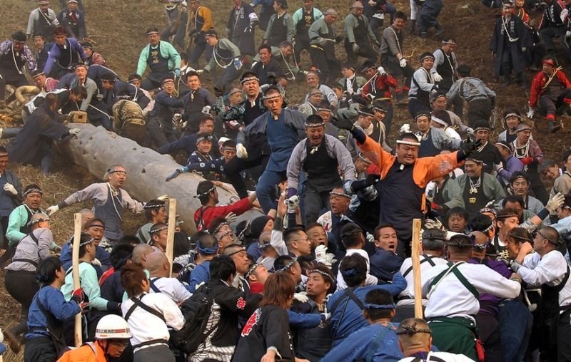 Ki-otoshi ceremony, Onbashira festival, Nagano, Japan