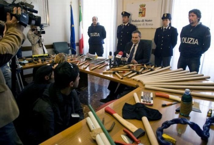 soccer fans in italy