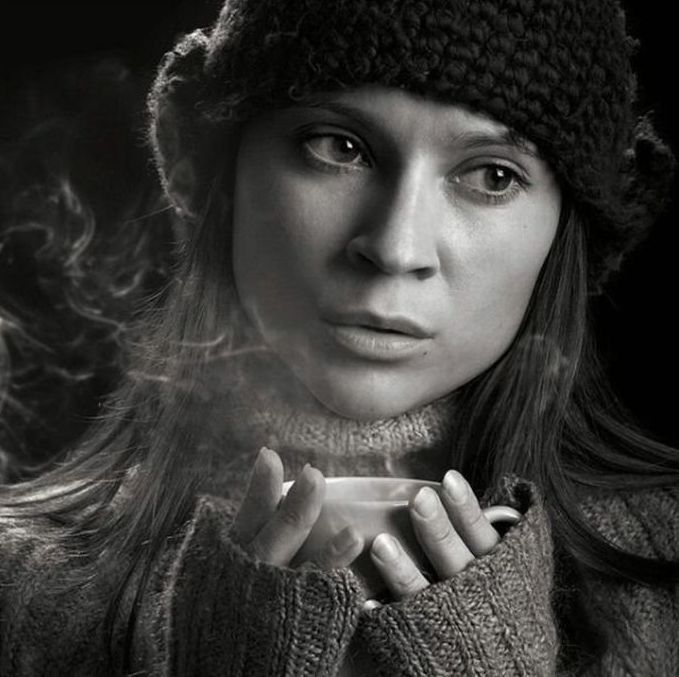 glamour girl with an alluring beauty