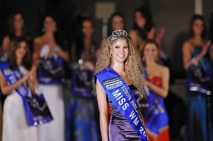 Contestants of Miss World Cup 2010