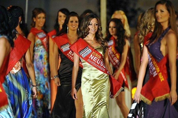 Contestants of Miss World Cup 2010