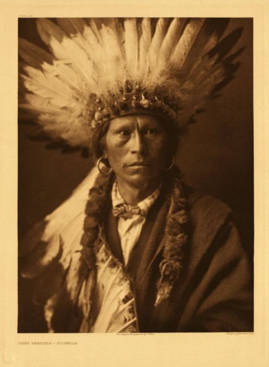 Native American people photography by Edward Sheriff Curtis