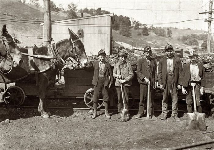 History: Portrait of American children, United States