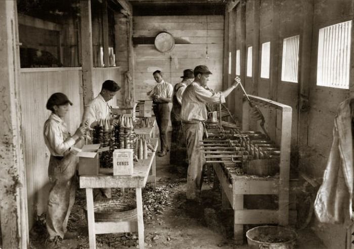 History: Portrait of American children, United States