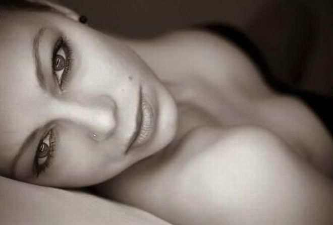 glamour girl with an alluring beauty