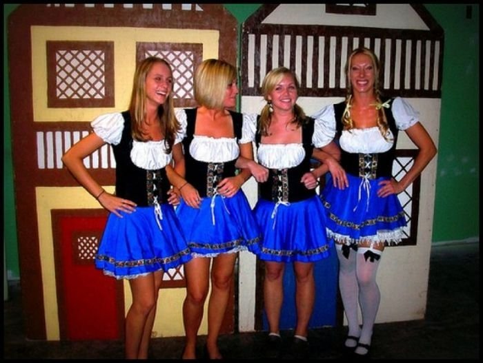 Oktoberfest 2010 girls, Munich, Germany