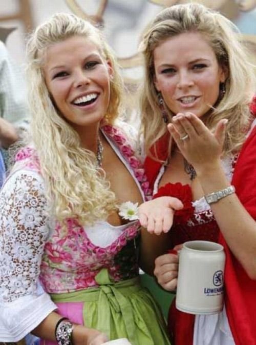 Oktoberfest 2010 girls, Munich, Germany