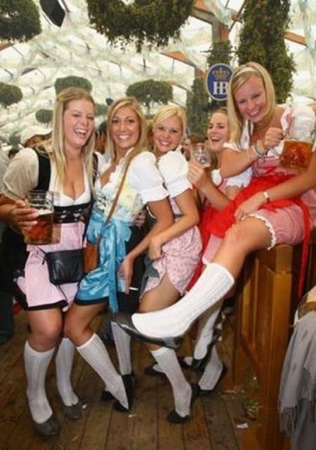 Oktoberfest 2010 girls, Munich, Germany