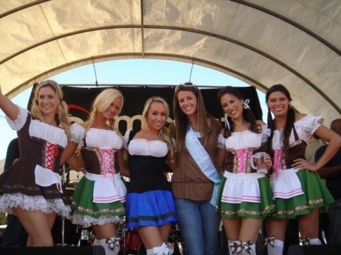 Oktoberfest 2010 girls, Munich, Germany