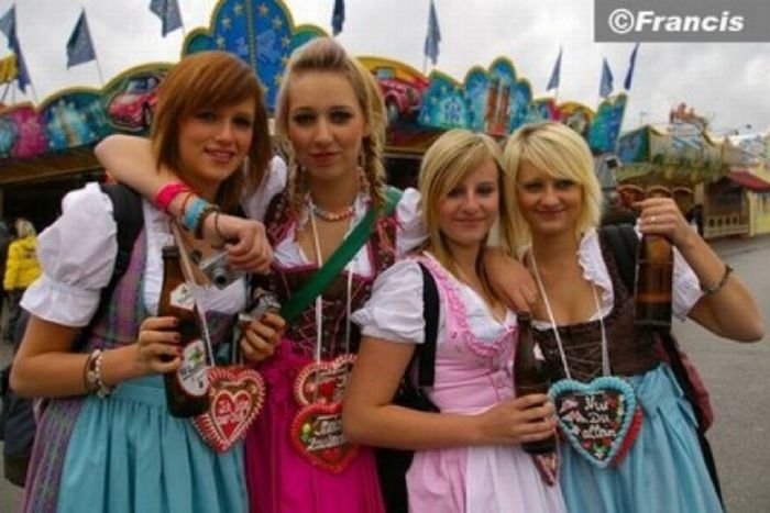 Oktoberfest 2010 girls, Munich, Germany