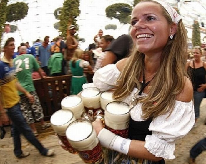 Oktoberfest 2010 girls, Munich, Germany