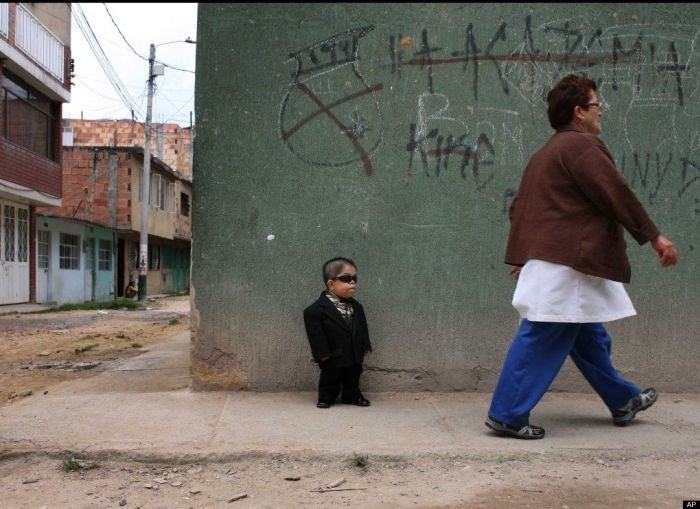 Edward Niño Hernández, world's shortest man