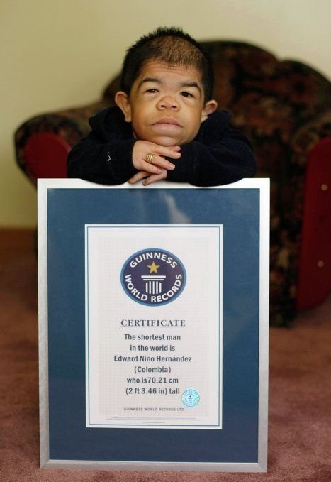 Edward Niño Hernández, world's shortest man