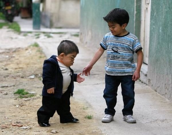 Edward Niño Hernández, world's shortest man