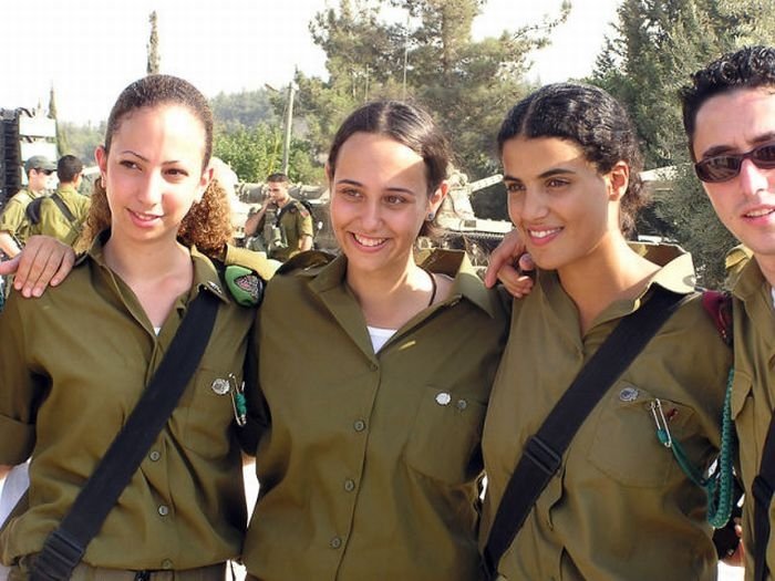 army girls of israeli defense forces