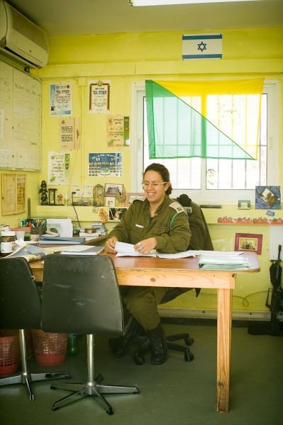 army girls of israeli defense forces