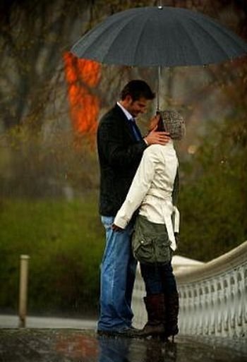 proposal of marriage in the rain