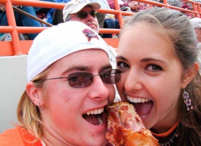 girls eating a turkey leg