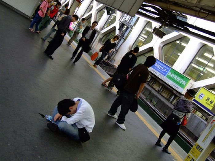 Inemuri practice, Japan