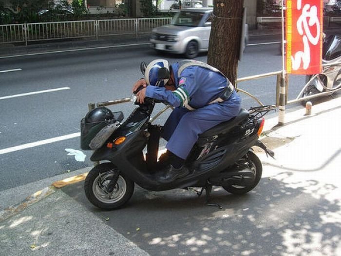 Inemuri practice, Japan