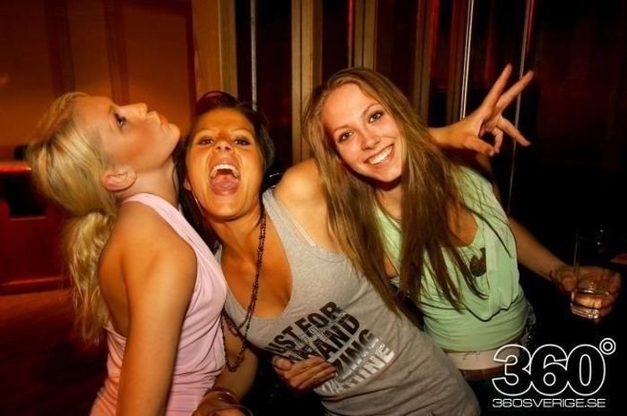 Nightclub girls, Sweden
