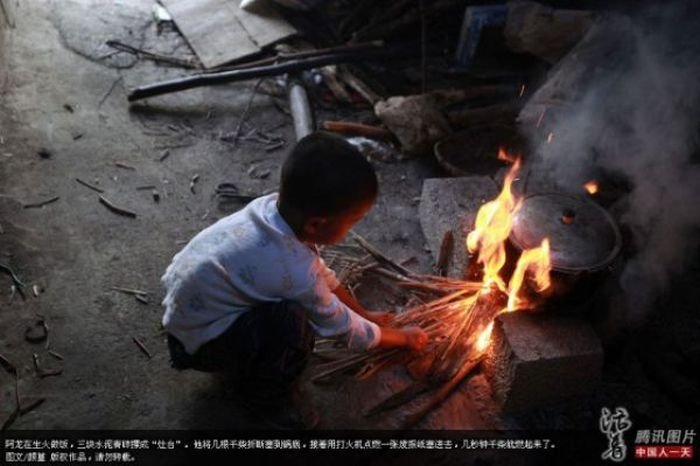 6-year-old boy lives alone, China