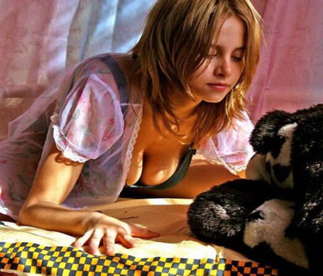 breasts cleavage girl