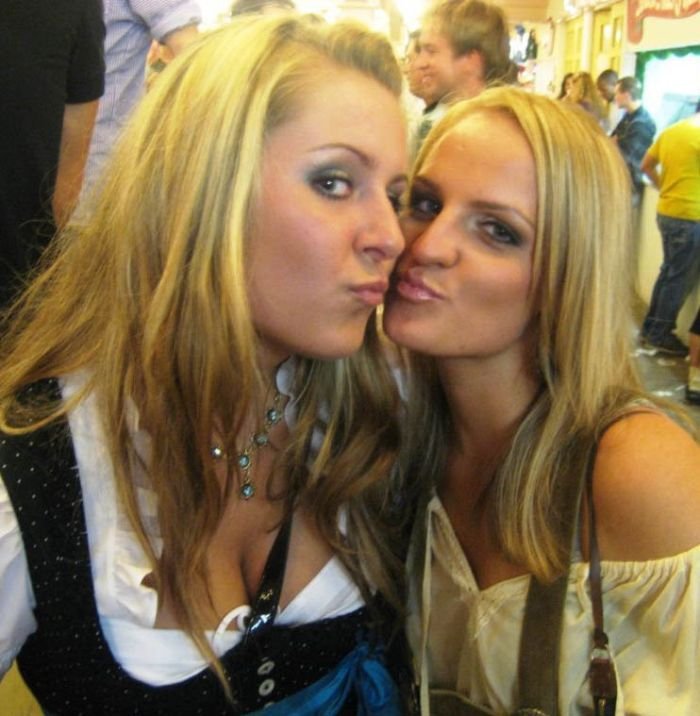 Oktoberfest 2011 girls, Munich, Germany