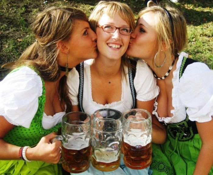 Oktoberfest 2011 girls, Munich, Germany