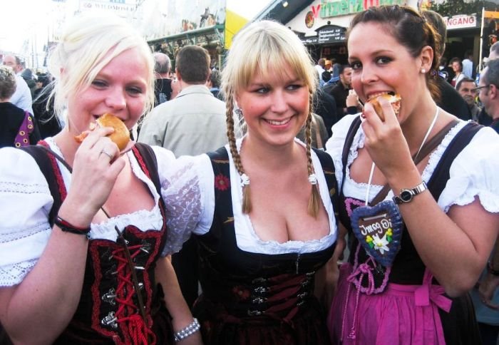 Oktoberfest 2011 girls, Munich, Germany
