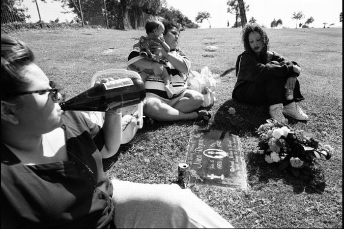 Latino street gangs in Los Angeles by Robert Yager