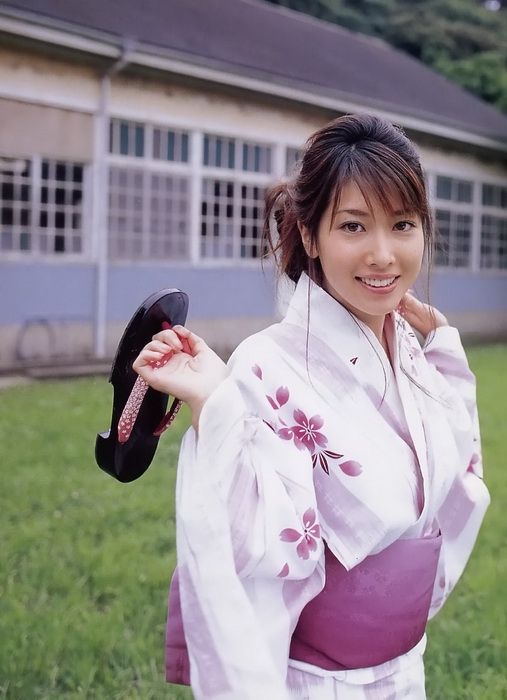 japanese girl in kimono