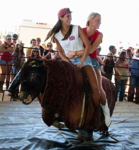 girls on rodeo events