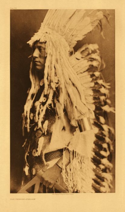 Native American people photography by Edward Sheriff Curtis