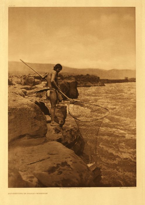 Native American people photography by Edward Sheriff Curtis