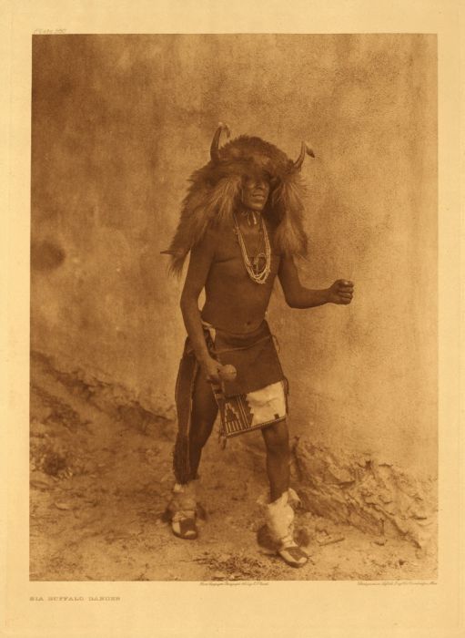 Native American people photography by Edward Sheriff Curtis