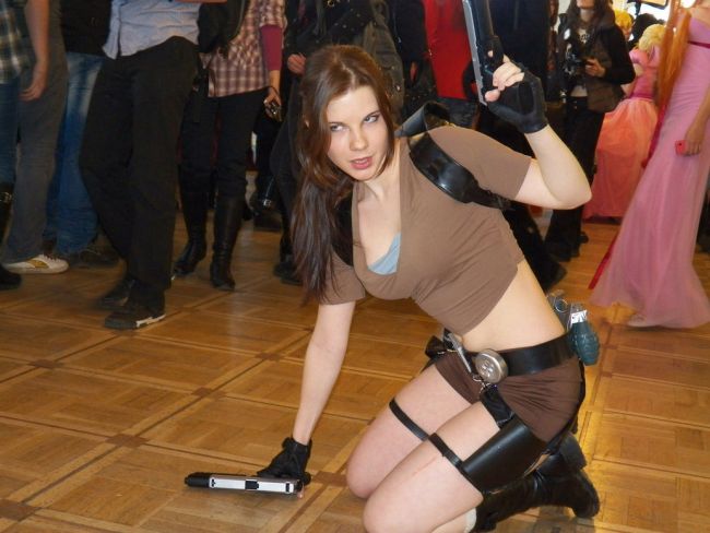 lara croft girl