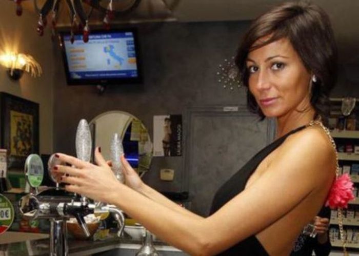 Laura Maggi, Le Cafe sexpresso, Bagnolo Mella, Italy